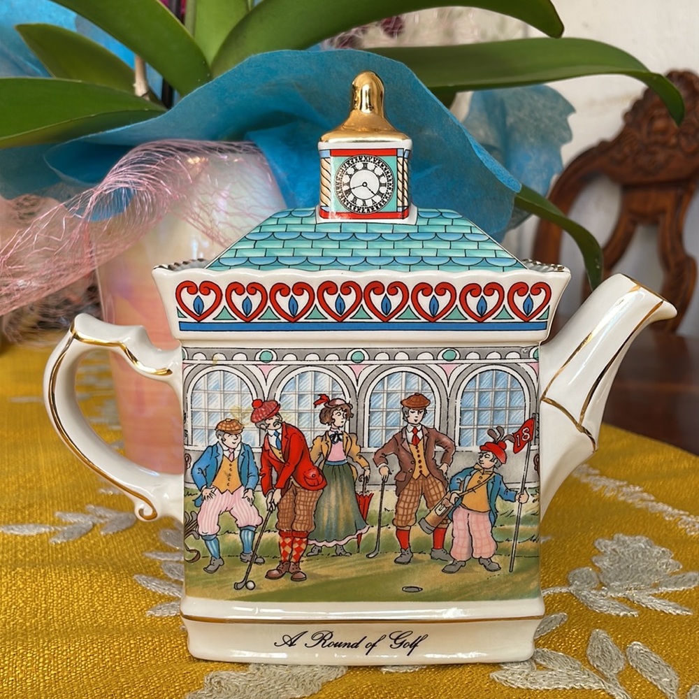 Windsor "A Round of Golf" Ceramic Teapot Collectible